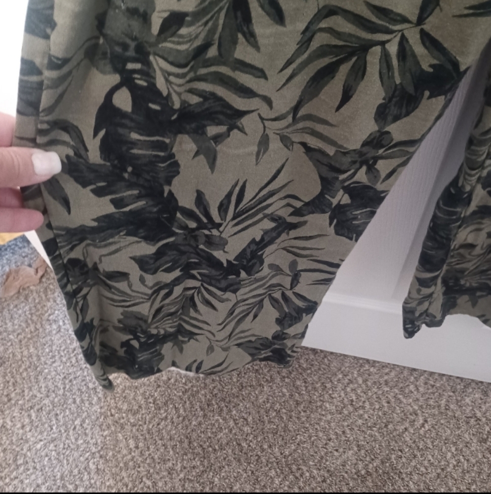 Old Navy waist defined linen blend Jumpsuit camotanical print M - Picture 3 of 5